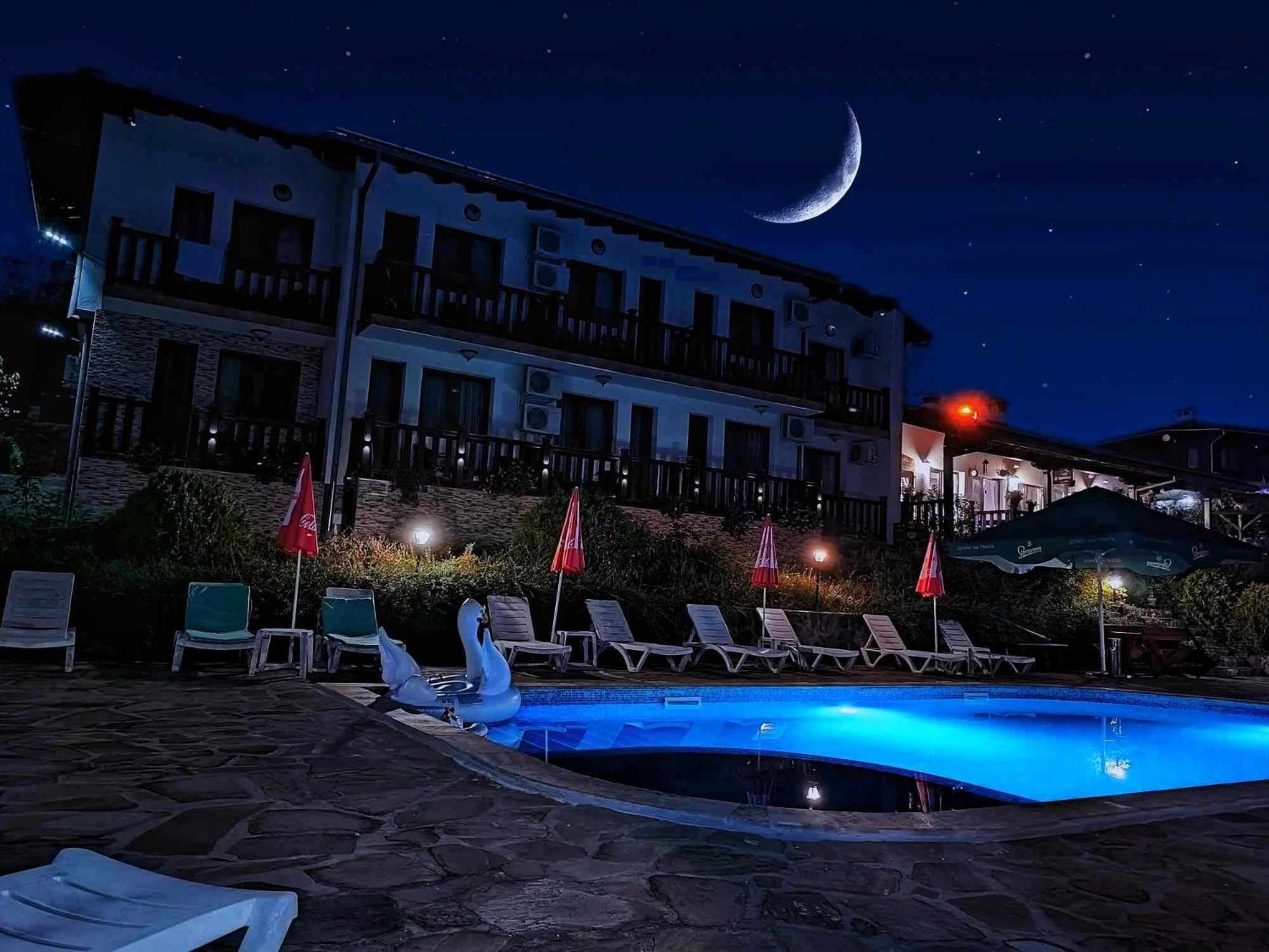 Hotel Family Complex Krisbo à Donkovtsi Extérieur photo