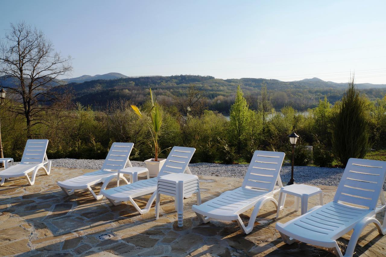 Hotel Family Complex Krisbo à Donkovtsi Extérieur photo