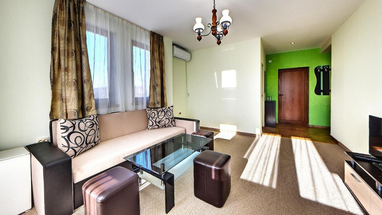 Hotel Family Complex Krisbo à Donkovtsi Extérieur photo